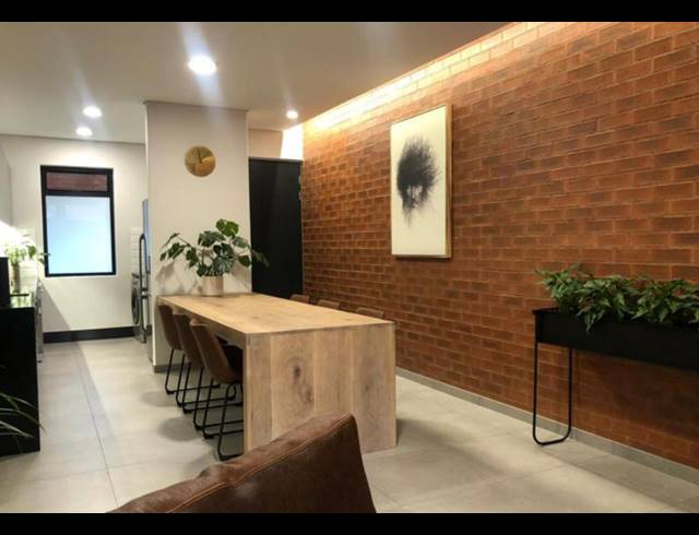 2 BEDROOM PROPERTY TO RENT IN MENLO PARK